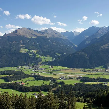 아파트 In Alps Near Slopes