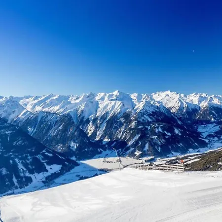 In Alps Near Slopes شقة